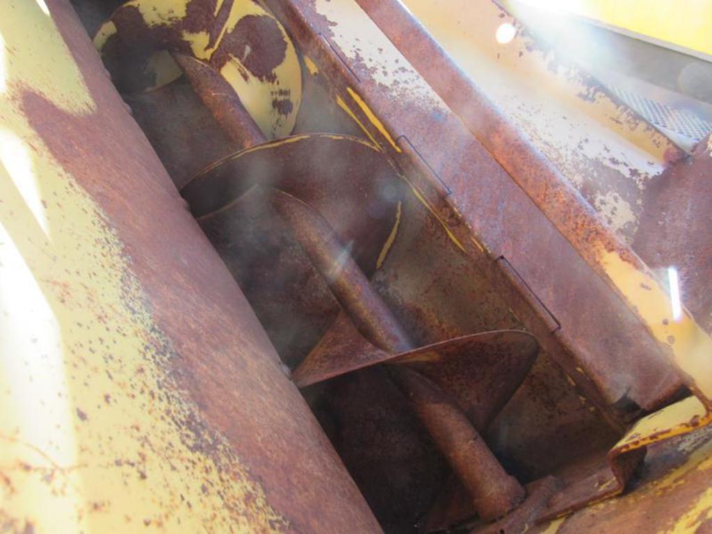 NH 355 Grinder/Mixer w/ Air Lock Blower