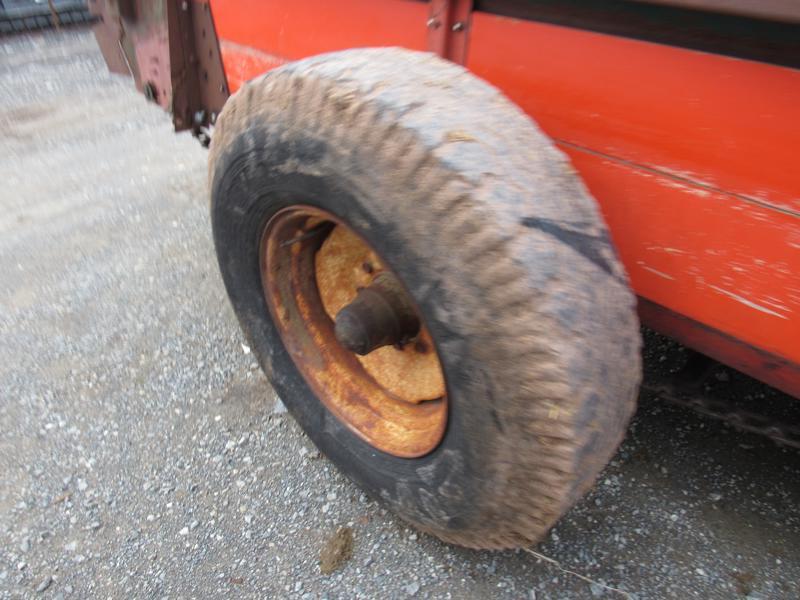 New Idea 214 PTO Drive Manure Spreader