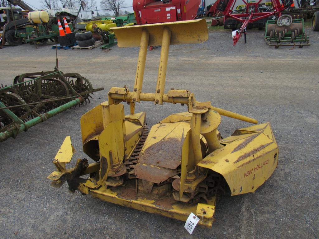 NH 824 Corn Head