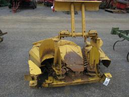 NH 824 Corn Head