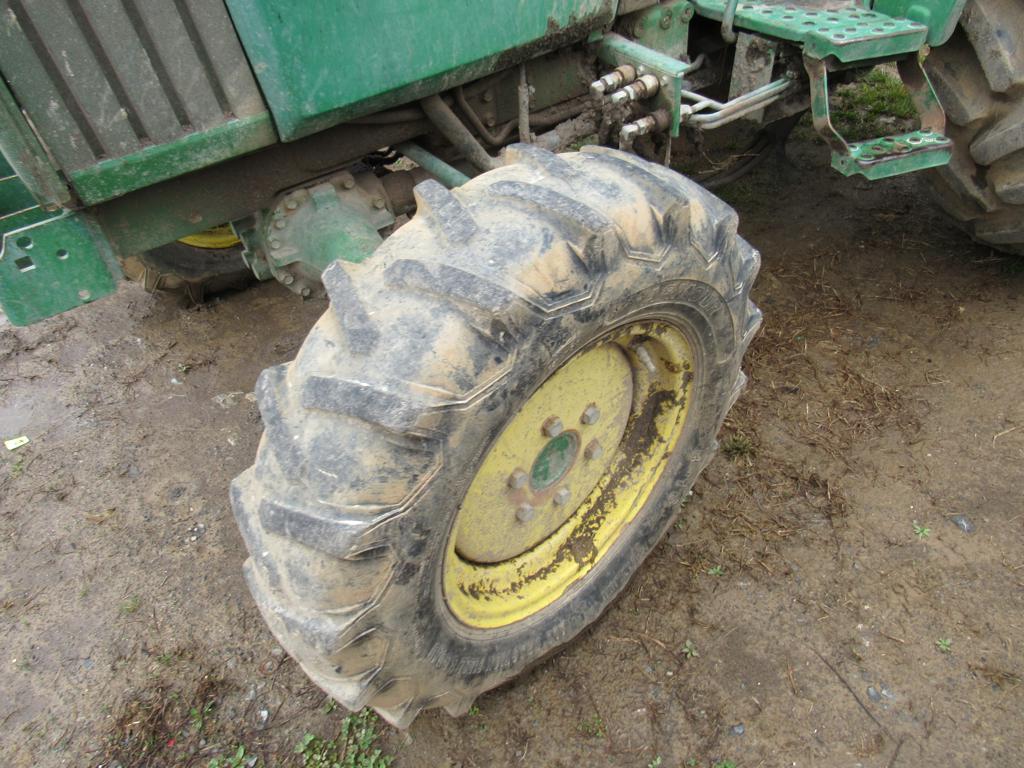 JD 990 4WD Tractor