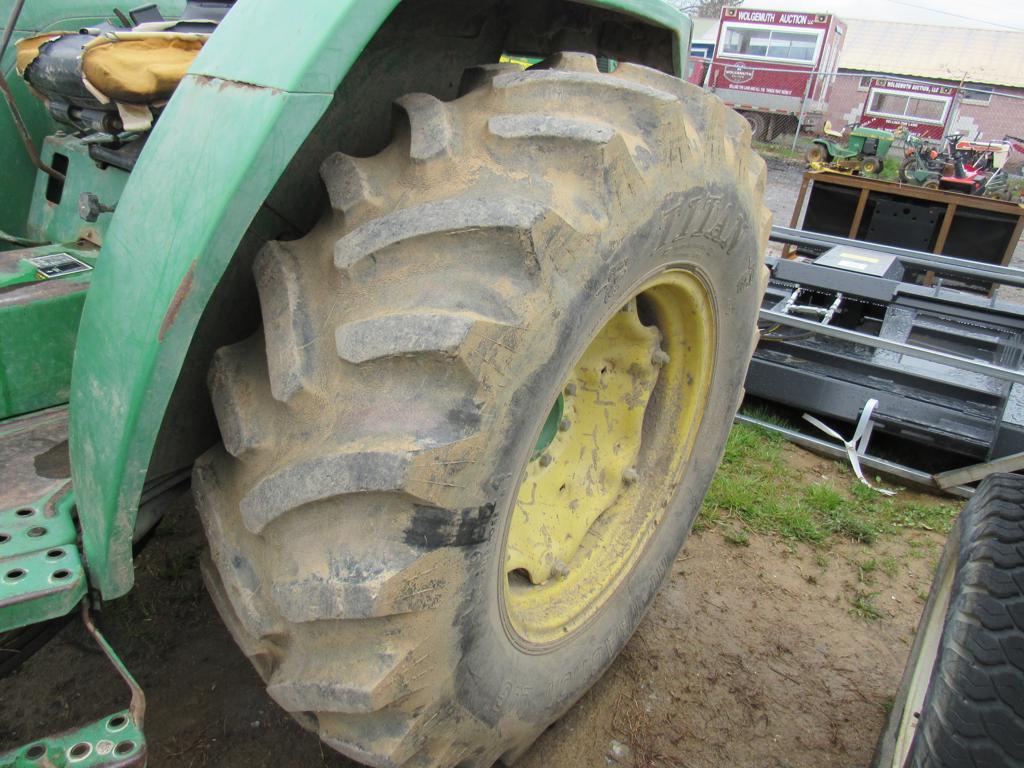 JD 990 4WD Tractor