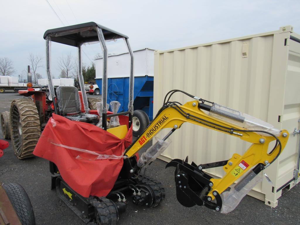 AGROTK Mini Excavator QH-12 (NEW) w/thumb gas engine  Yellow