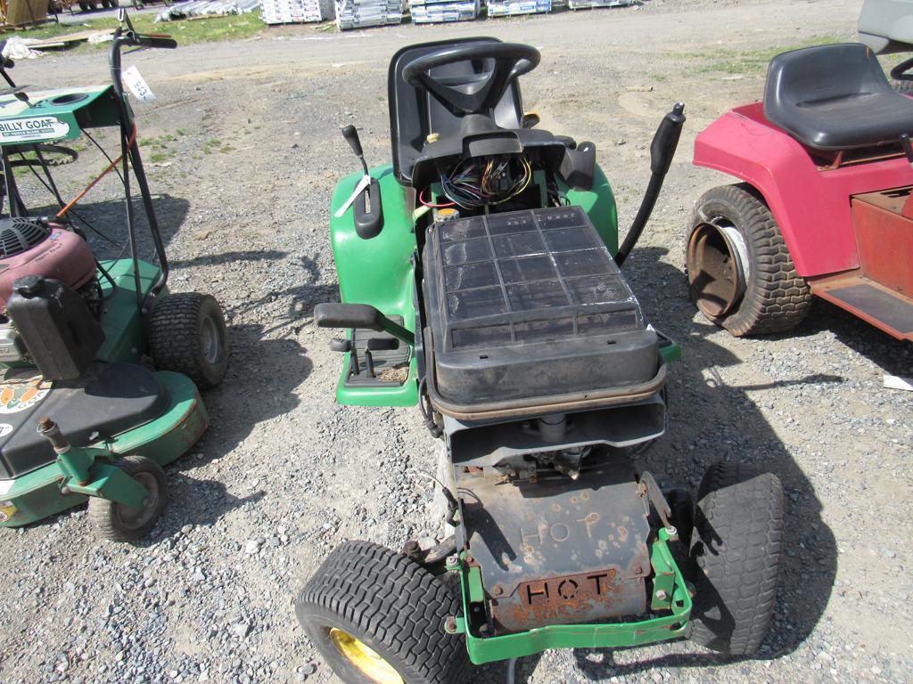 JD LX279 Part Garden Tractor (non-running)