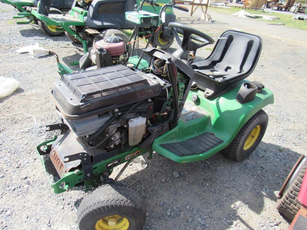 JD LX279 Part Garden Tractor (non-running)