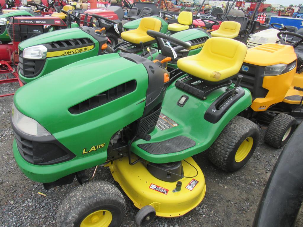 JD 115 L&G Tractor