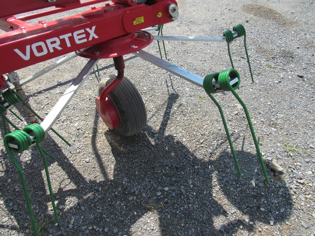 New Farm King G4V-520 PTH 17' Tedder