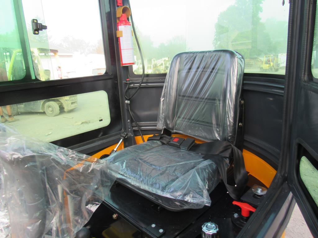 Miva VA13C Mini Excavator w/Cab & Thumb