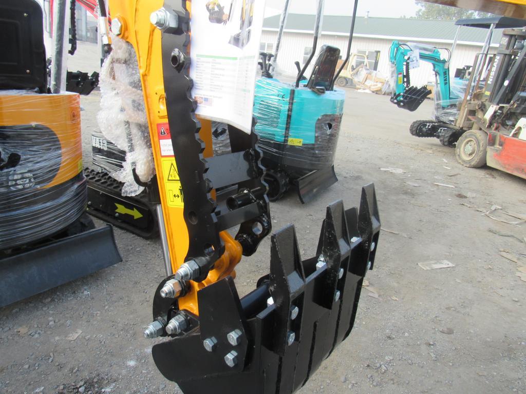 Miva VA13C Mini Excavator w/Cab & Thumb