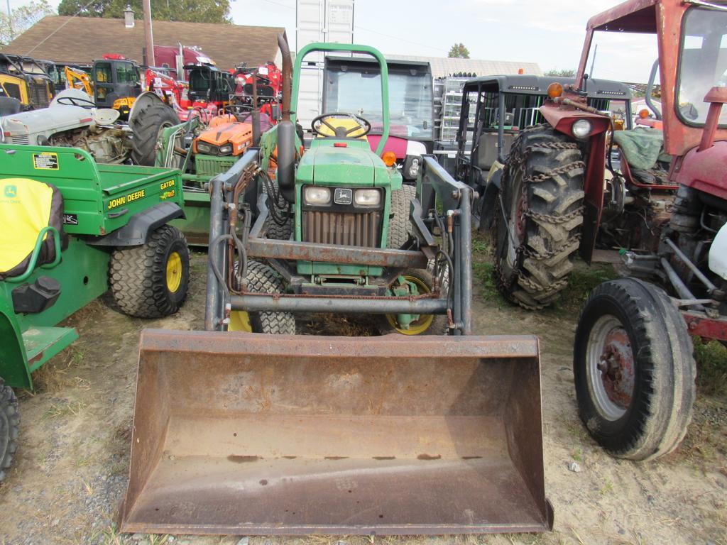 JD 650 Tractor, 4x4, ROPS, Ldr