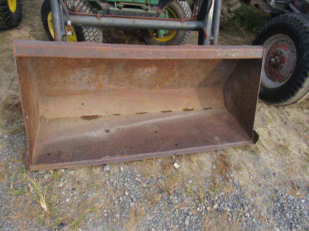 JD 650 Tractor, 4x4, ROPS, Ldr