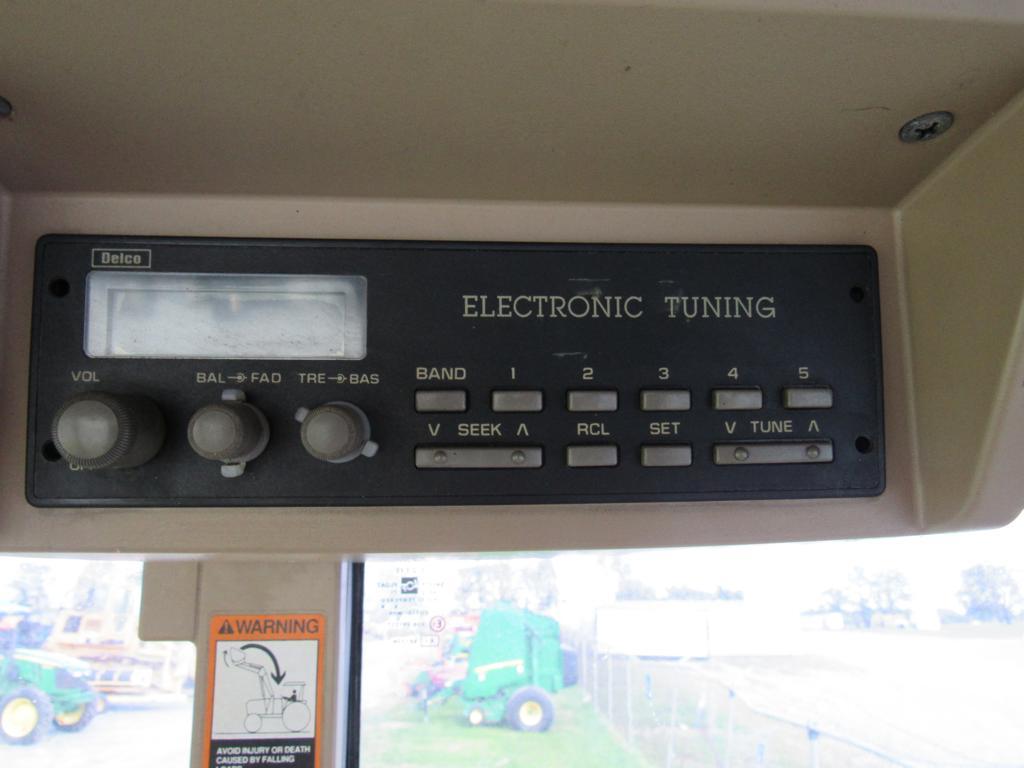 JD 7800 Tractor, Cab, H-A/C, 2WD