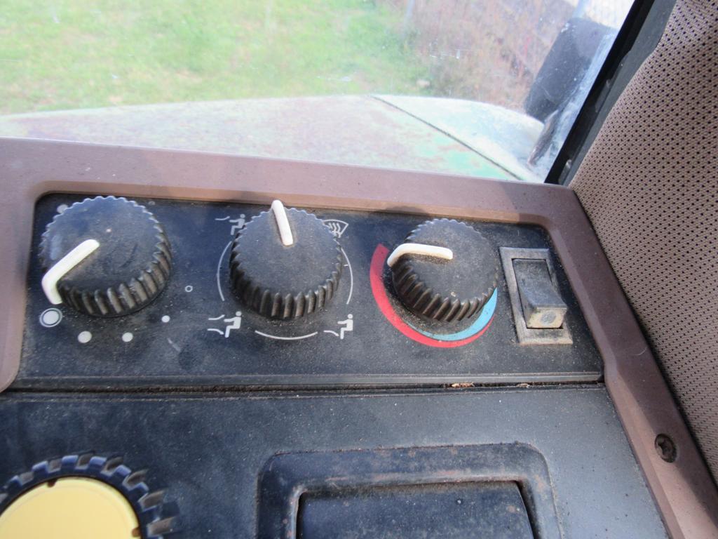 JD 7800 Tractor, Cab, H-A/C, 2WD