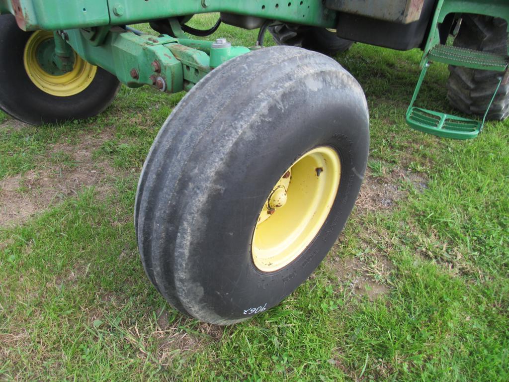 JD 7800 Tractor, Cab, H-A/C, 2WD