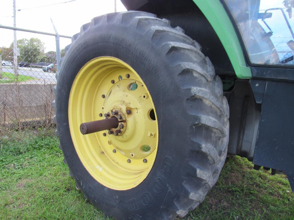 JD 7800 Tractor, Cab, H-A/C, 2WD
