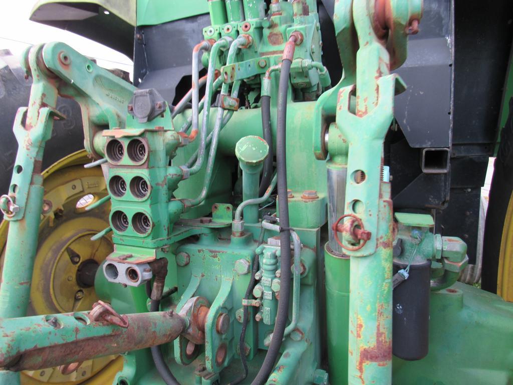 JD 7800 Tractor, Cab, H-A/C, 2WD