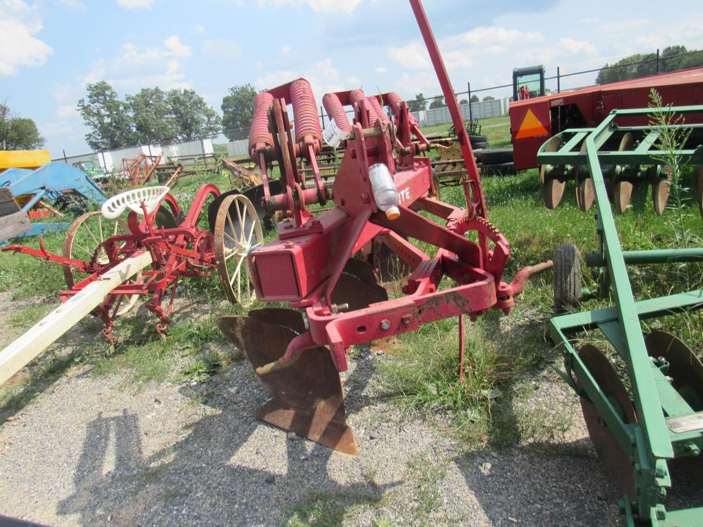 White 3Pt 3B Spring Reset Plow