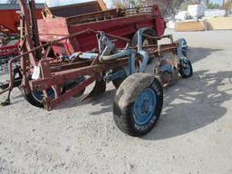 IH Model 16 3B Pull-Type Plow
