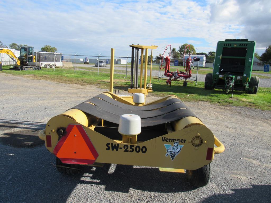 Vermeer SW-2500 Hay Wrapper