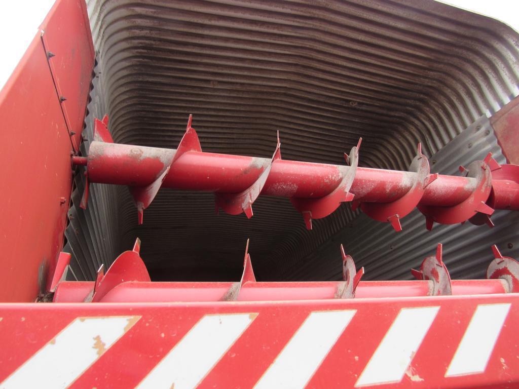 Miller Pro 5100 Silage Wagon