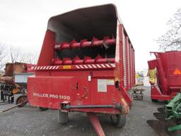 Miller Pro 5100 Silage Wagon