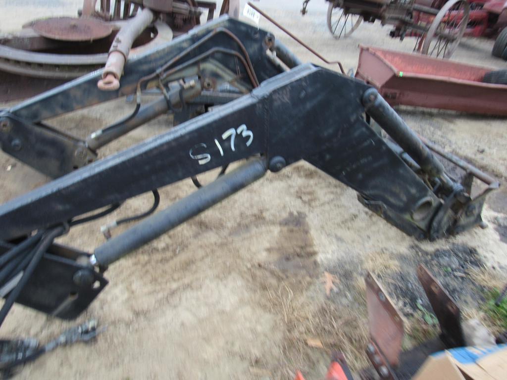 Alo Quicke 415 Loader w/ Bracket
