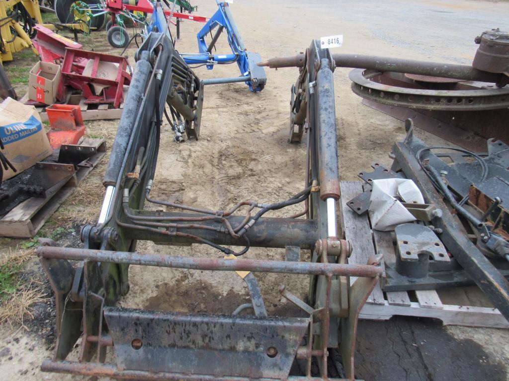 Alo Quicke 415 Loader w/ Bracket