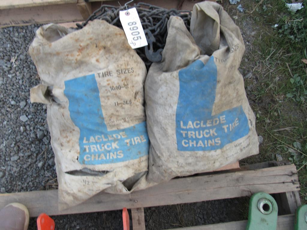 (New) 1020/1122.5 Tire Chains