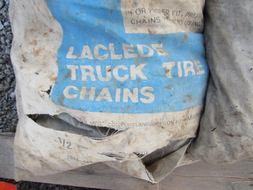 (New) 1020/1122.5 Tire Chains