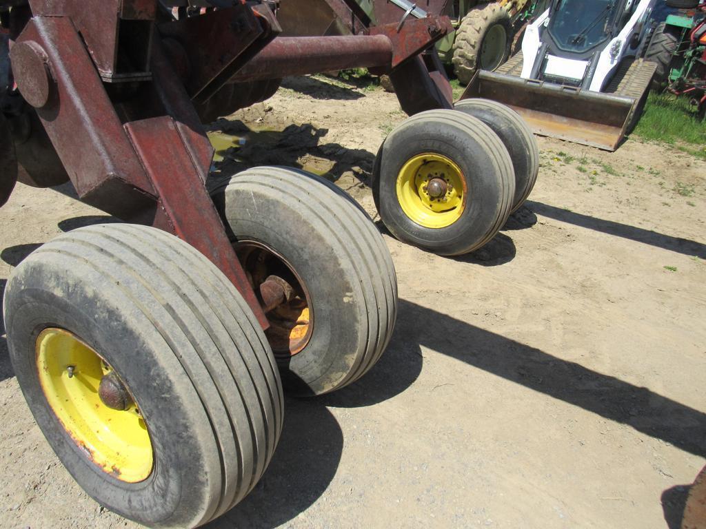 Kewanee 2000 12' Offset Disc