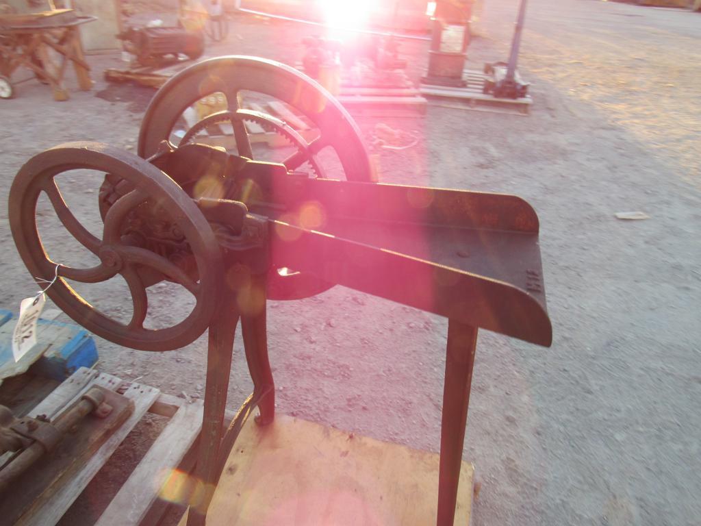Clover Cutter
