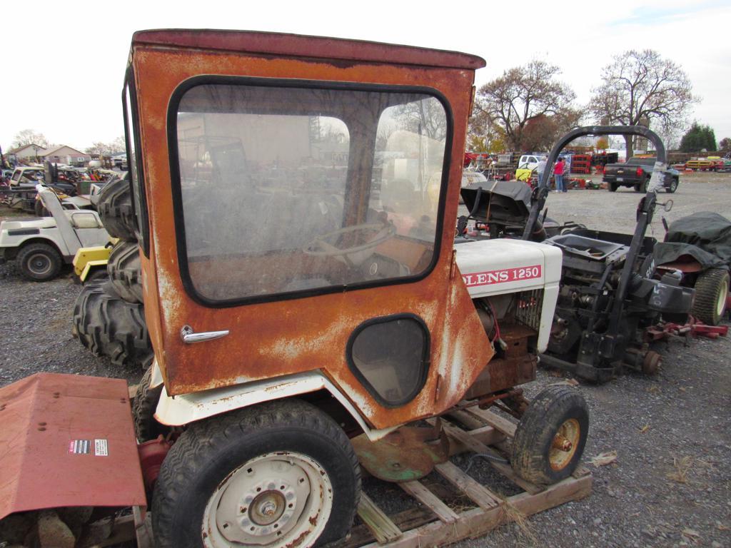 Bolens 1250 Mower w/Cab & Attachment (non-running)