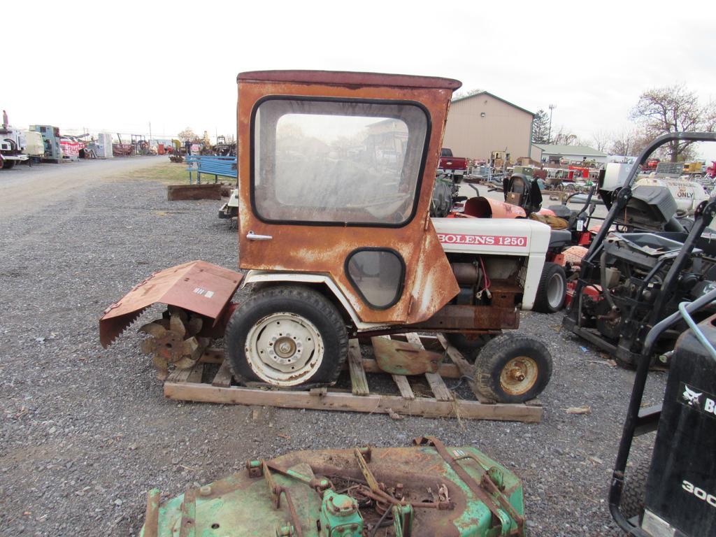 Bolens 1250 Mower w/Cab & Attachment (non-running)