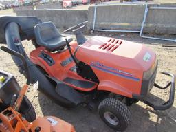 Husqvarna YTH150 L&G Tractor w/Bagger, Hydro