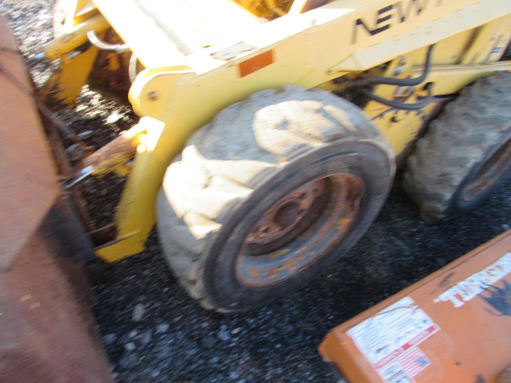 NH L779 Skidloader