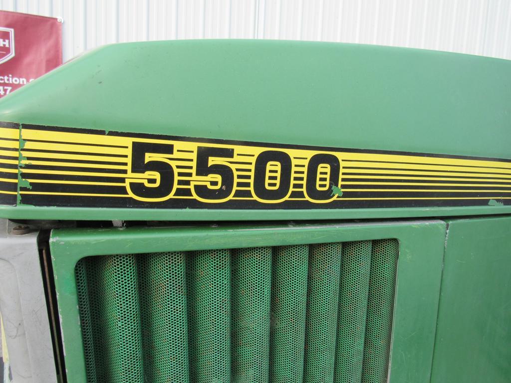 JD 5500 Tractor, 4x4, ROPS, Canopy