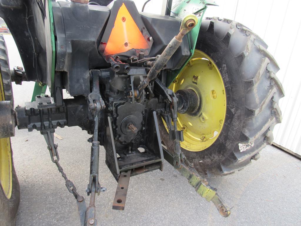 JD 5500 Tractor, 4x4, ROPS, Canopy