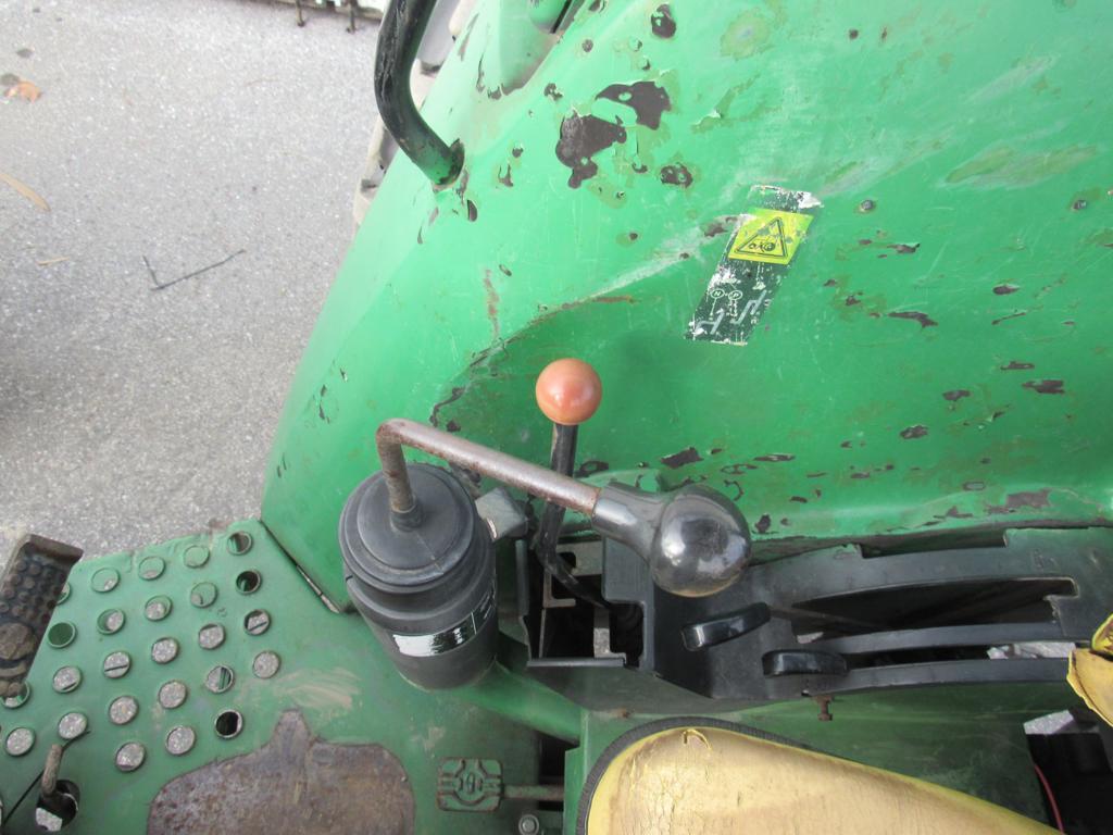 JD 5500 Tractor, 4x4, ROPS, Canopy