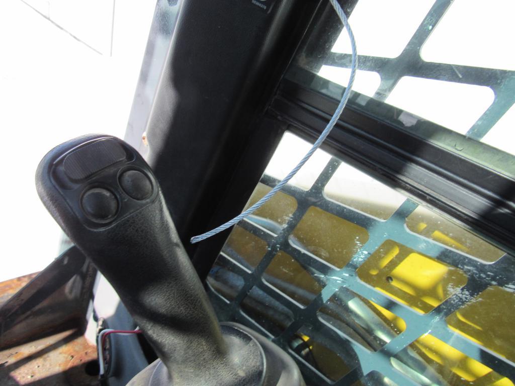 Gehl V330 Skid Loader 2 Speed
