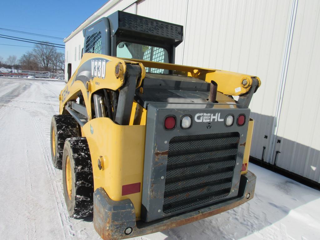 Gehl V330 Skid Loader 2 Speed