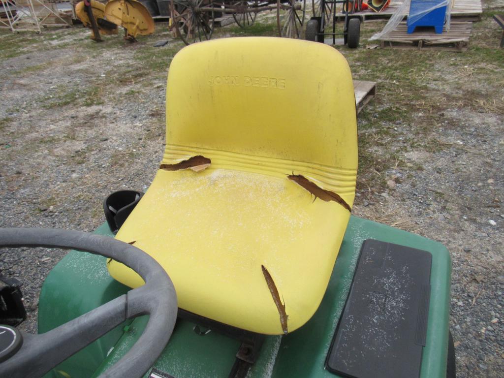 JD 345 L&G Tractor w/ 48" Deck