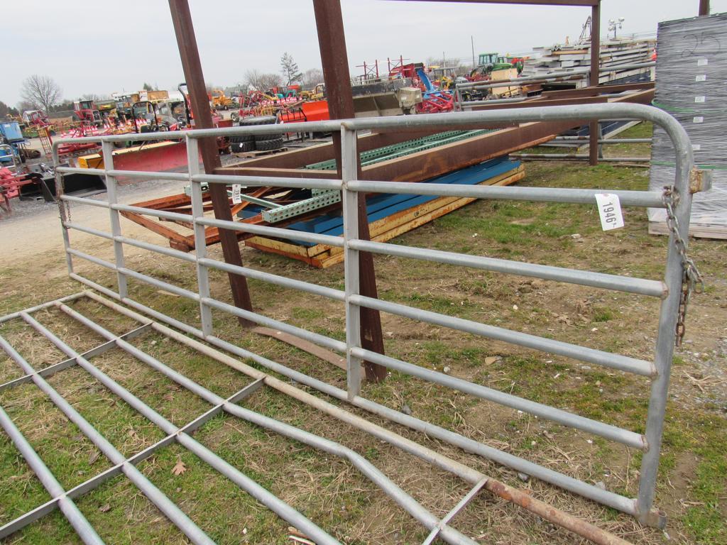 Gate 15'10" x 4'10"