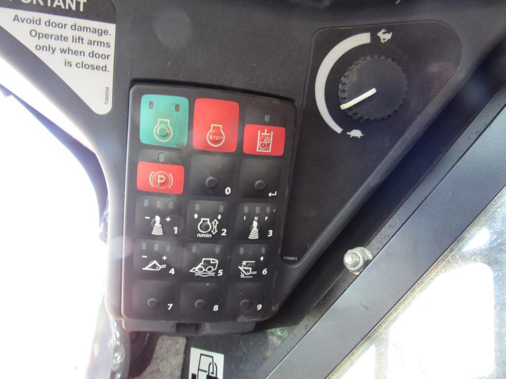 JD 330G SSL, EROPS, H-A/C, Joystick Controls