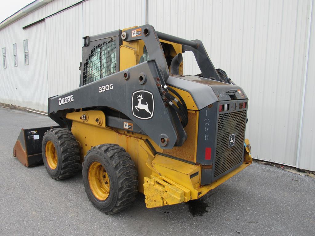 JD 330G SSL, EROPS, H-A/C, Joystick Controls