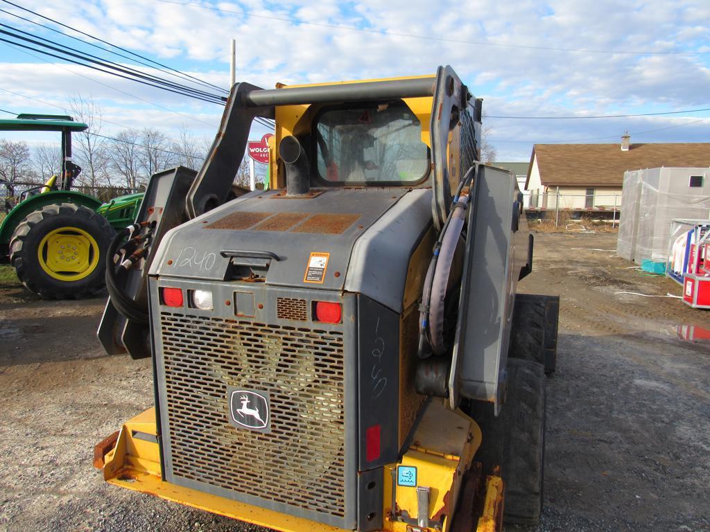 JD 330G SSL, EROPS, H-A/C, Joystick Controls