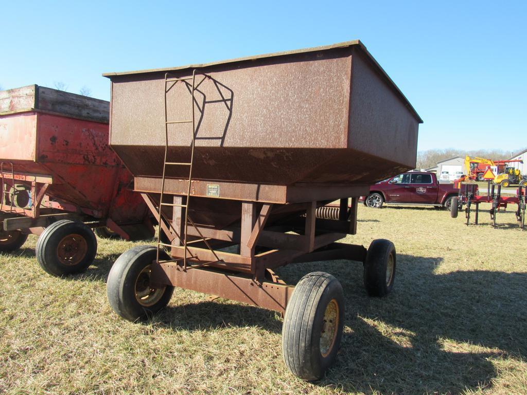 M&W 200B Gravity Wagon