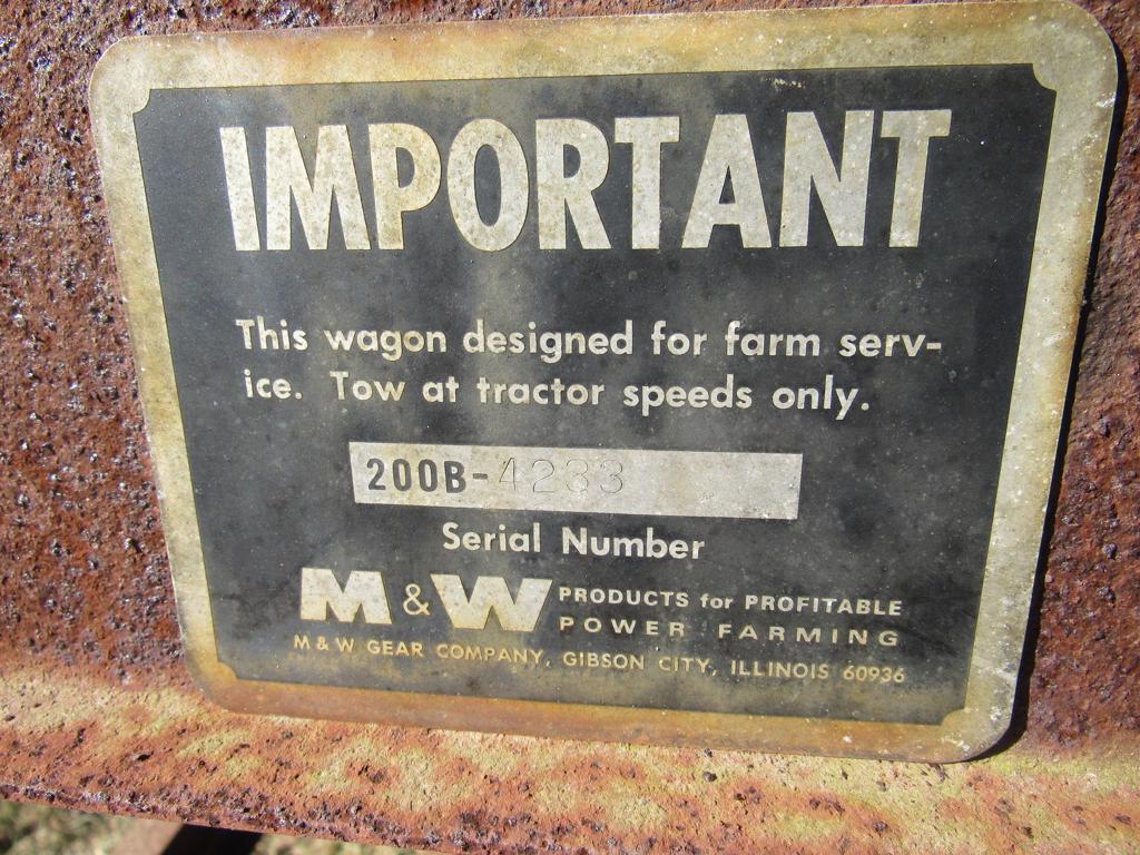 M&W 200B Gravity Wagon
