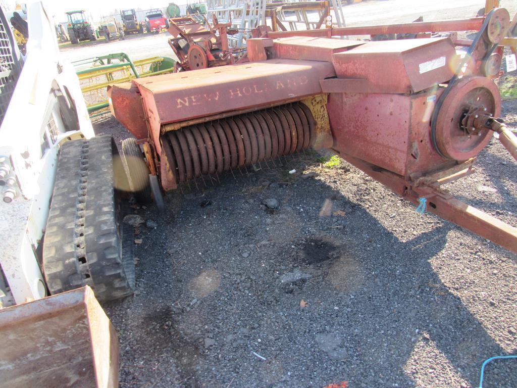 NH 275 Baler w/ Thrower