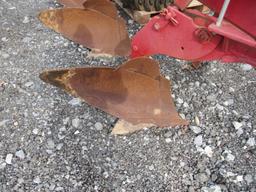 White 3Pt 3B Spring Reset Plow