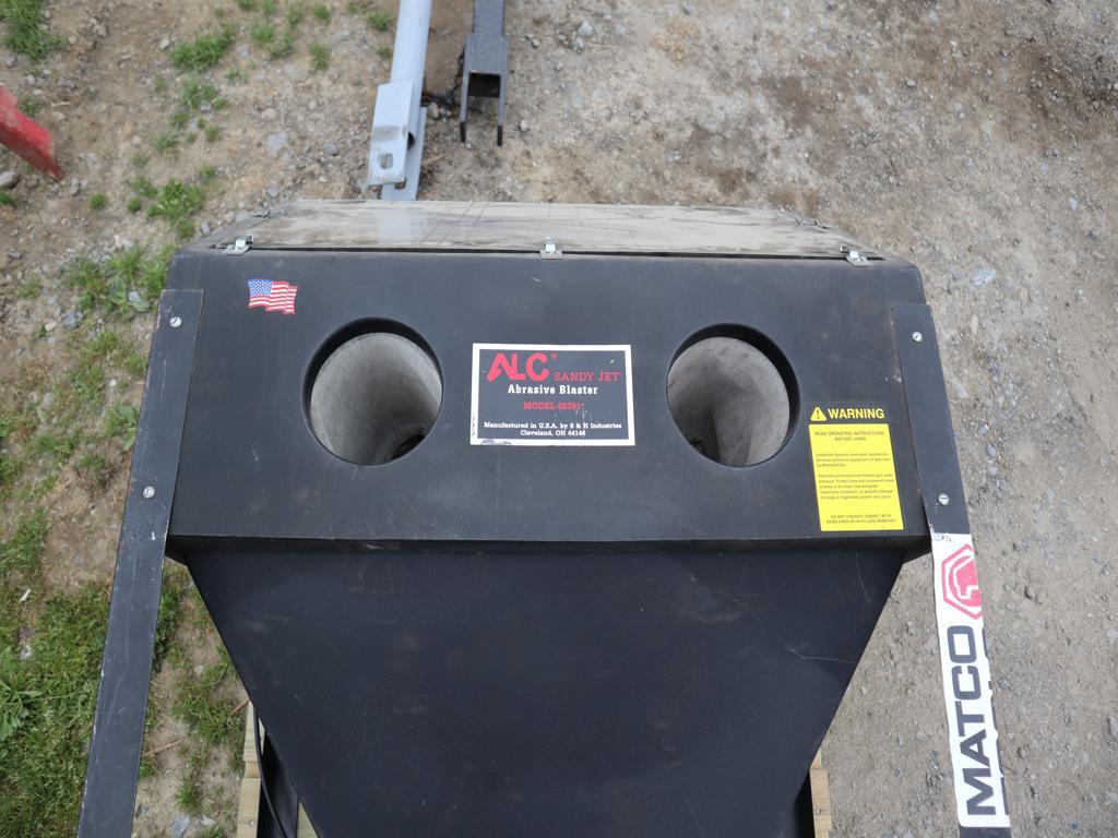 Sandblasting Cabinet